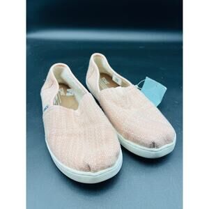 New TOMS Womens 6 Alpargata Felt Faux Fur Lining Slip On Shoe Natural Size 6NWT